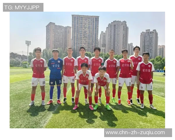 有一种足球是由32个国家共同参与的盛大赛事展现了全球的团结与激情